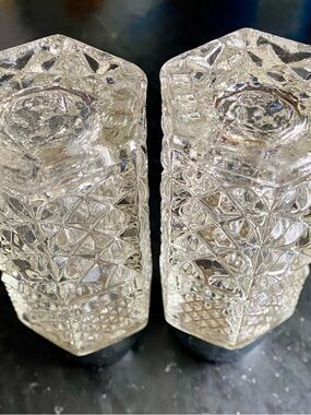 vintage Hocking glass Wexford salt&pepper shakers. Diamond panel pattern.